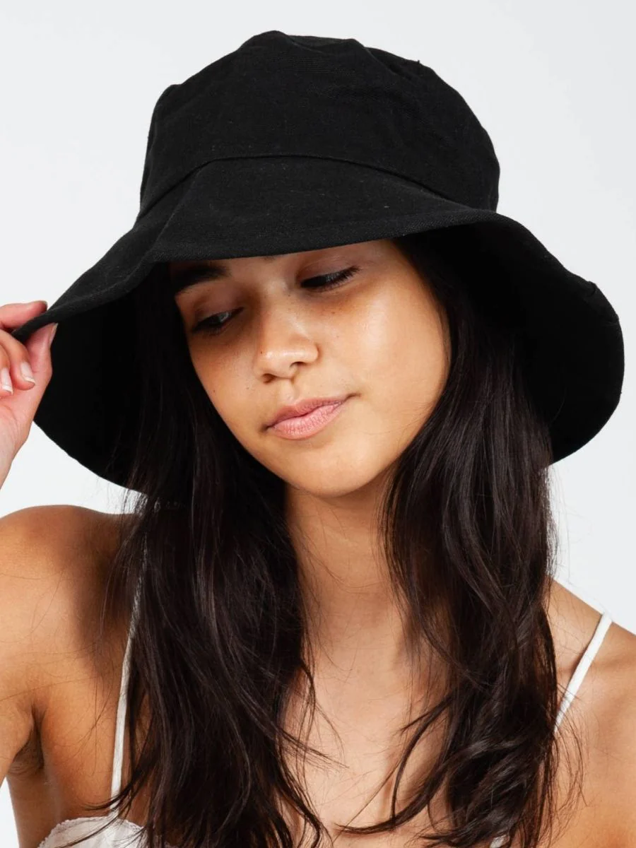 Topi Bucket Hitam